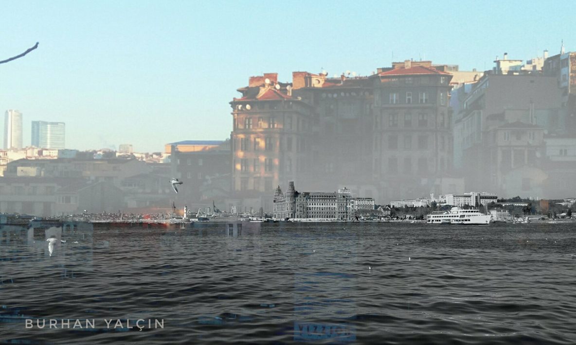 İstanbul çoktan ölmüştü... Deniz de doğmamıştı henüz...